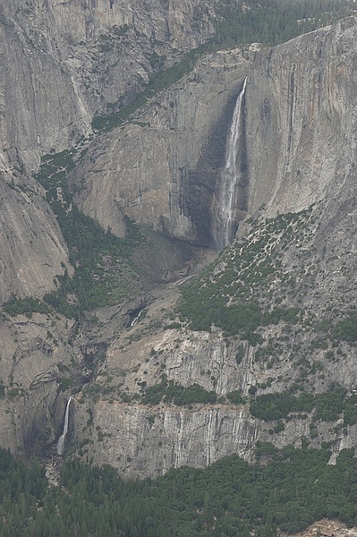 Водопад Йосемите. Жми на картинку для перехода к следующей.