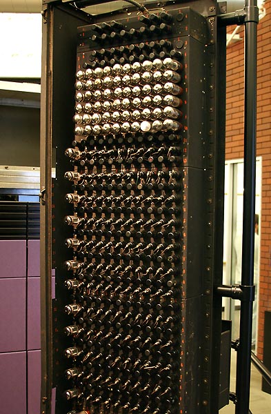 ENIAC. Жми на картинку для перехода к следующей.