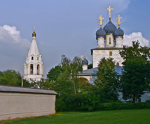 Sobor Kazanskoj Bogomateri (Church of Our Lady of Kazan), Kolomenskoe. Click the image to continue.