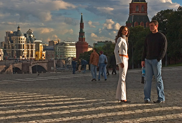 Vasilevsky Spusk hillside and Kremlin towers. Click the image to continue.